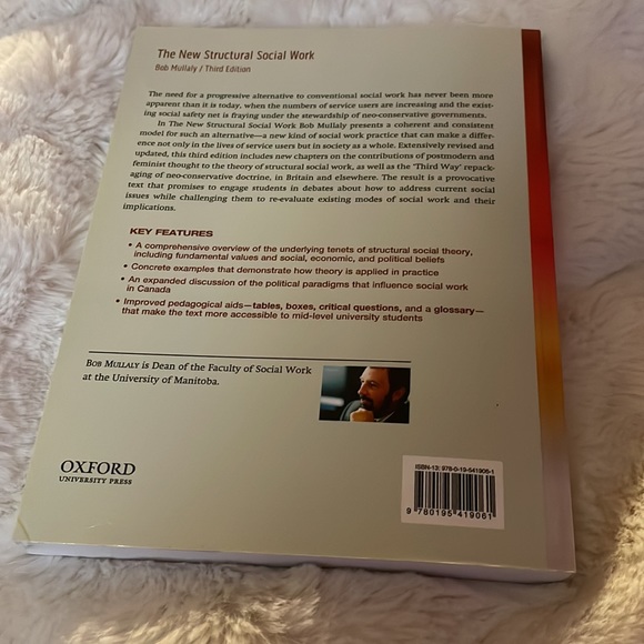 The New Structural Social Work by Bob Mullaly (TEXTBOOK - 3rd Edition) - Picture 2 of 3